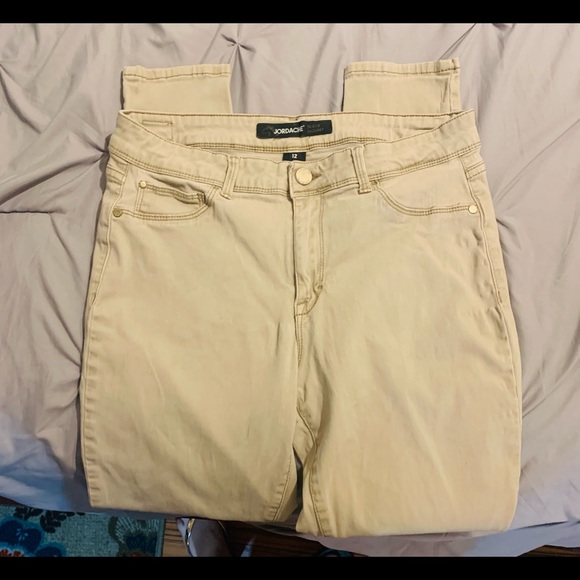 Lots of name brand jeans - Picture 14 of 14